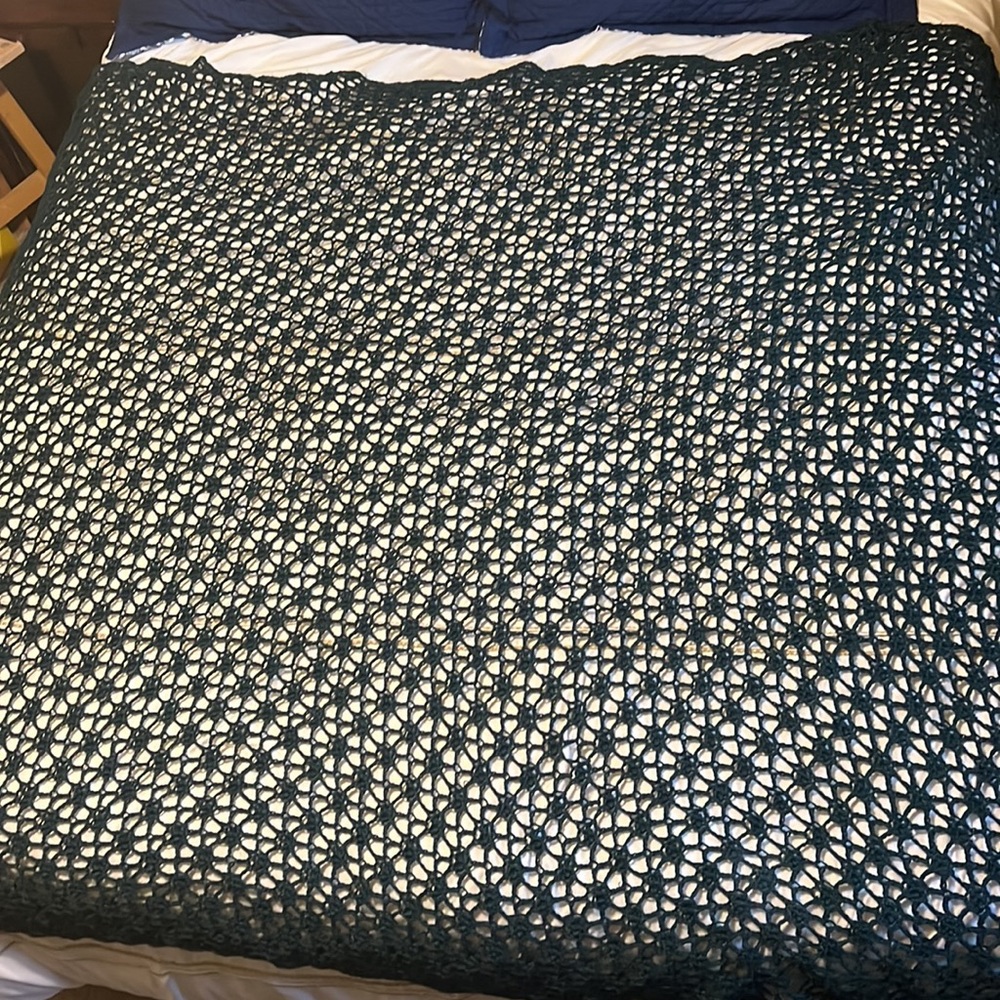 WOVEN THROW - Picture 3 of 5